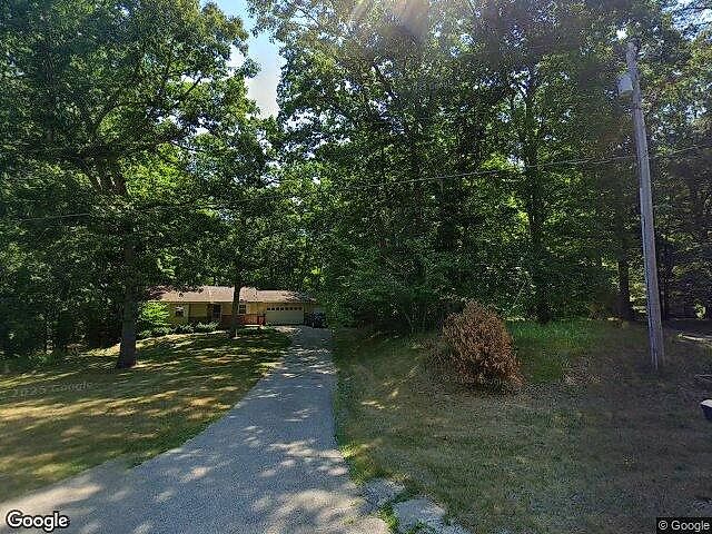 Crowning Acres photo 3