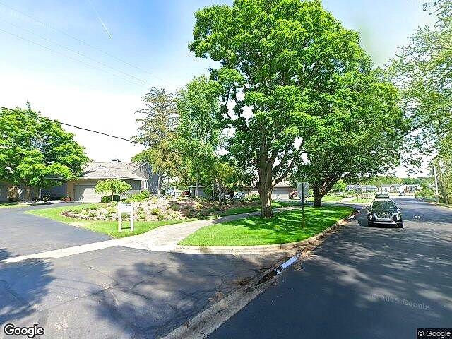 Edgewater Place Condominium photo 2