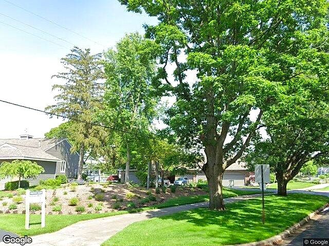Edgewater Place Condominium photo 3