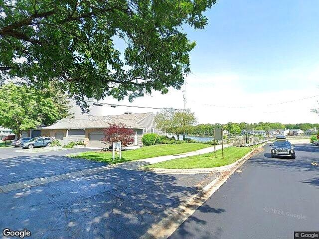 Edgewater Place Condominium photo 4