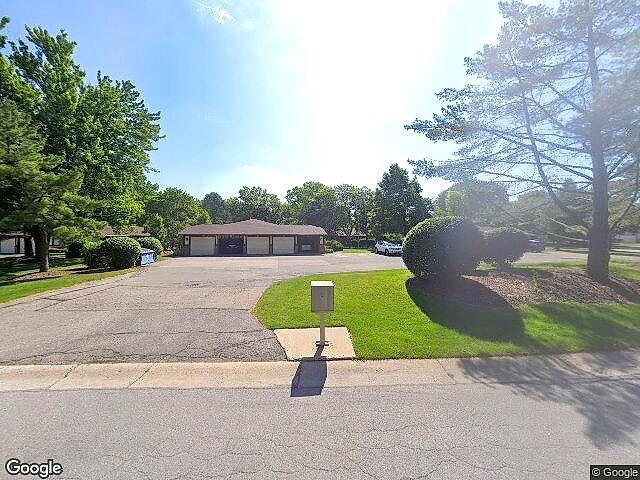 Grosse Pointe Estates Condominiums photo 5