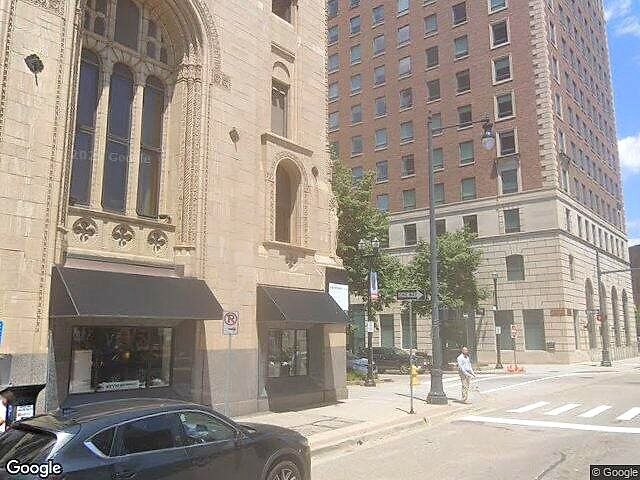 Front Row Condominiums photo 2