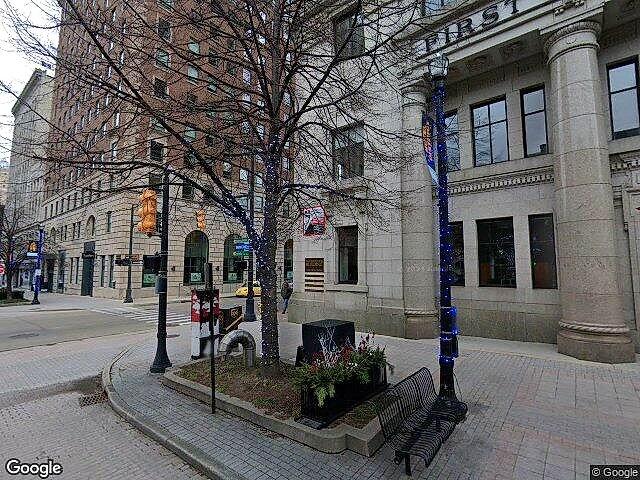 Front Row Condominiums photo 4