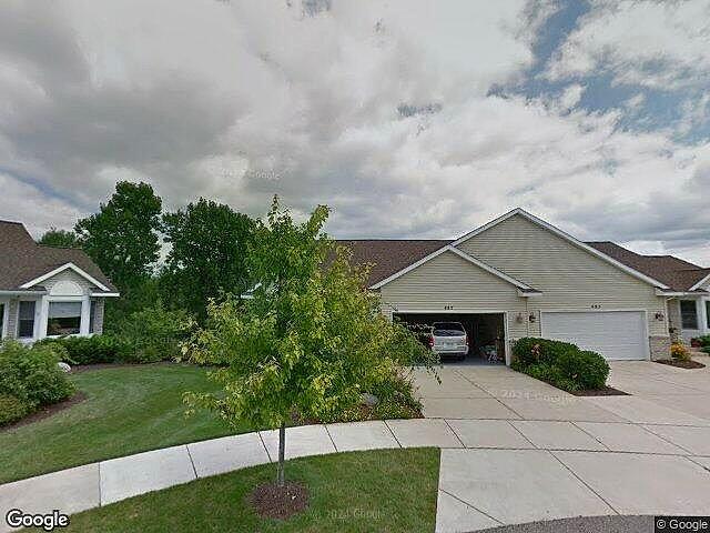 Blakeslee Creek Condominiums photo 2