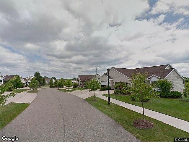 Blakeslee Creek Condominiums photo 4