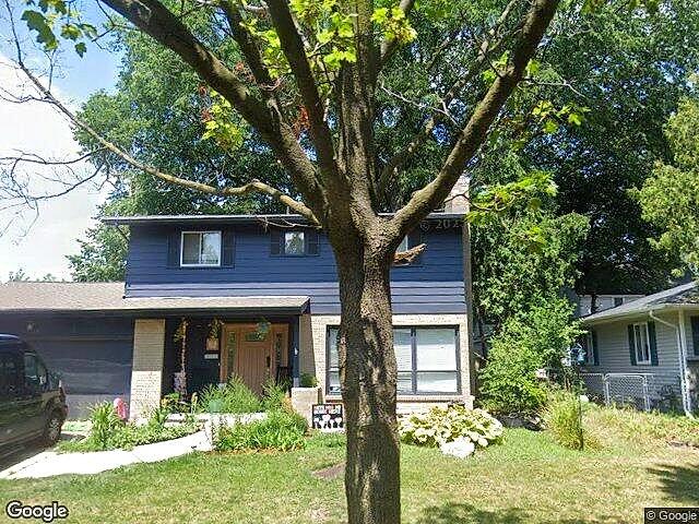 Albert-Realtors Hall St. Sub. Area photo 4