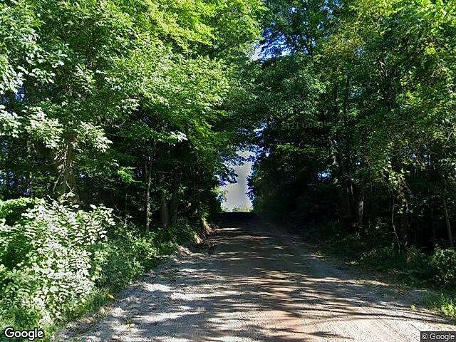 Bowen Lake Village photo 4