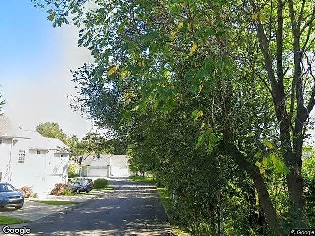 Hidden Pond Condos photo 2