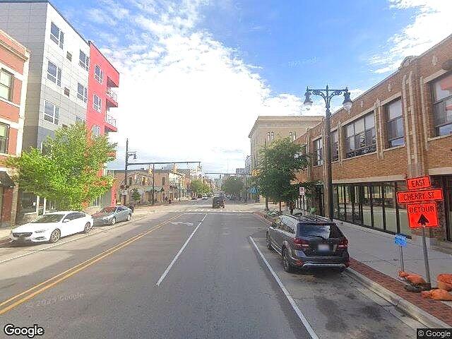 Division-Sheldon Condominium photo 2