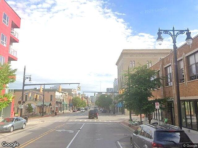 Division-Sheldon Condominium photo 3
