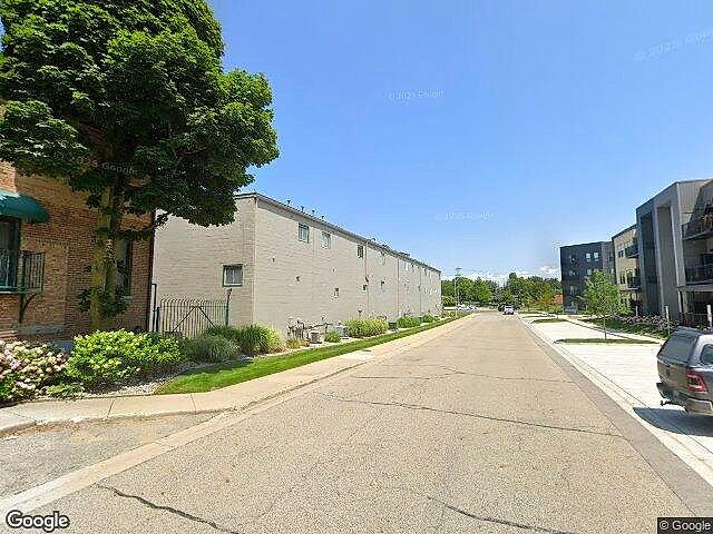 Harbourfront Condominiums photo 4