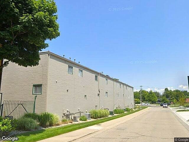 Harbourfront Condominiums photo 5