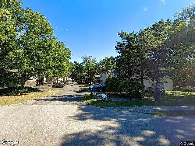 Amberwood Condominiums photo 2