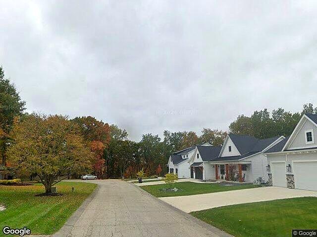 The Cove at Dean Lake Site Condominium photo 2