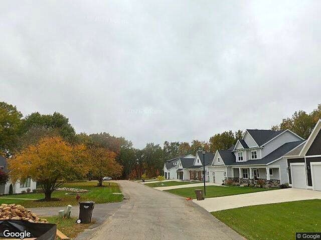 The Cove at Dean Lake Site Condominium photo 5