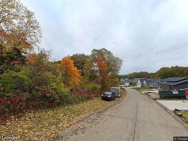 The Cove at Dean Lake Site Condominium photo 7