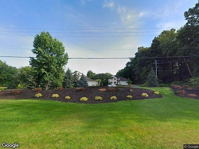 Burton Pointe photo 10