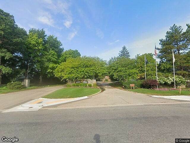 Burton Pointe photo 8