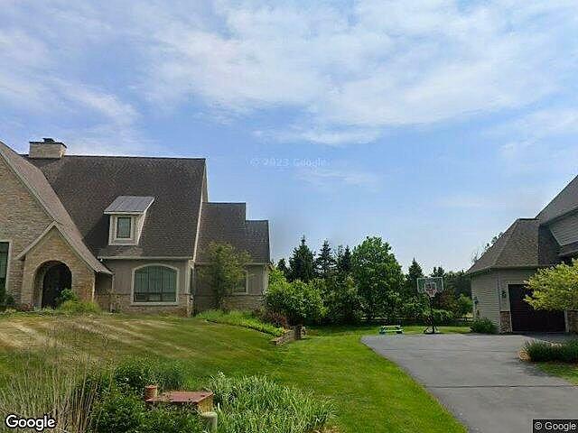 Briarcliff Acres photo 2