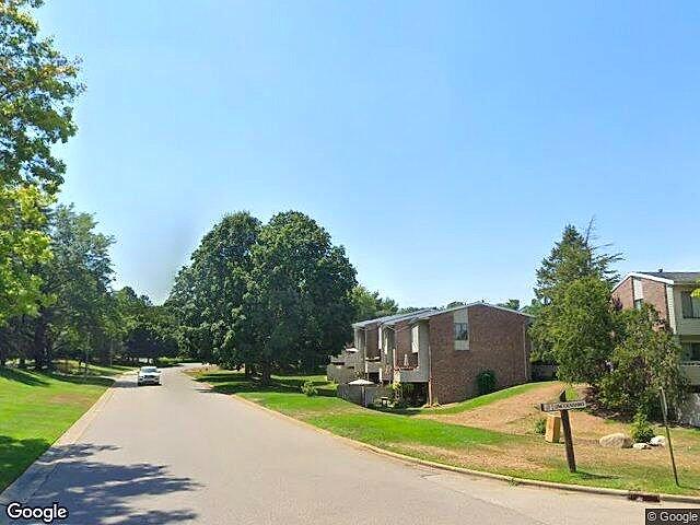 Forest Hills Condominiums photo 3