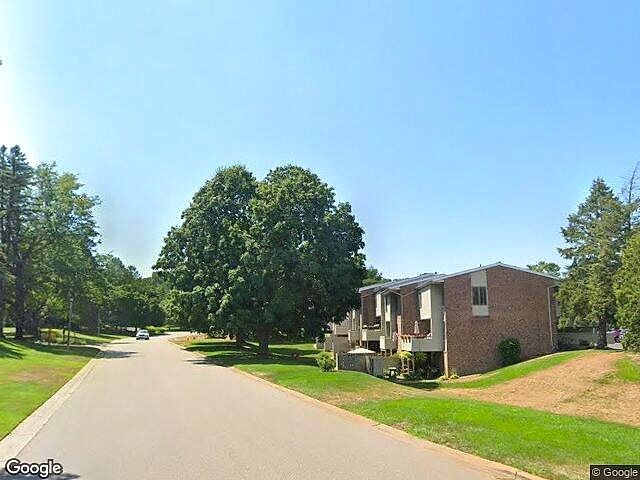 Forest Hills Condominiums photo 8