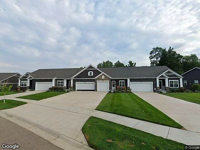 Cobblestone at the Ravines South Village photo 9