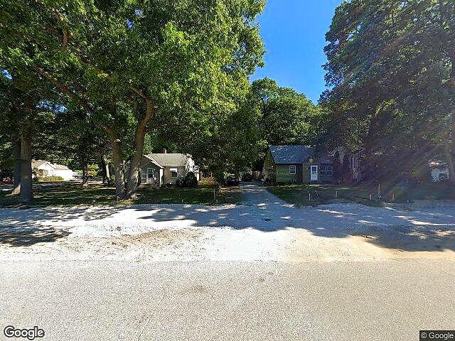 Holland Plaza photo 2