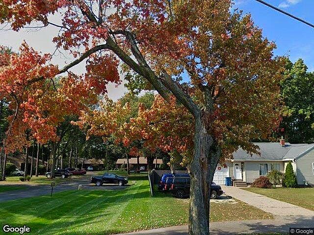 Evergreen Lane Condominiums photo 4