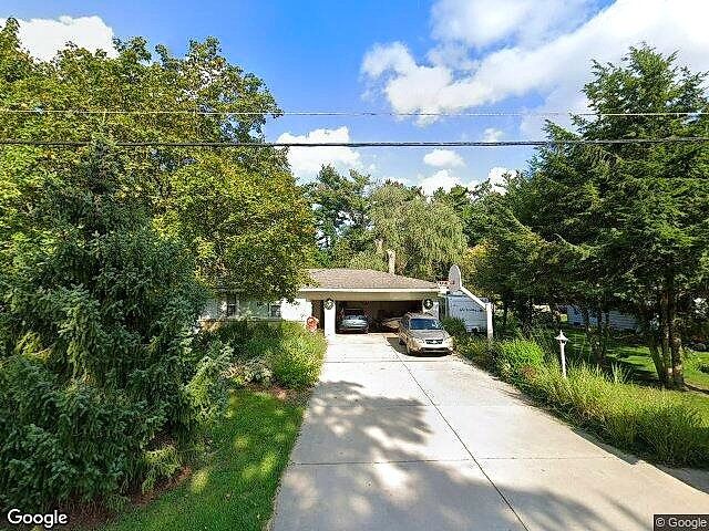 Evergreen Lane Condominiums photo 7
