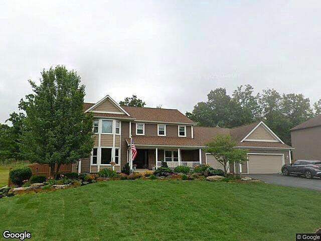 Ashton Woods photo 2