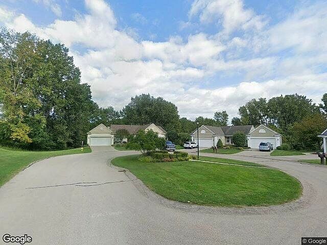 English Hills Condominiums photo 10