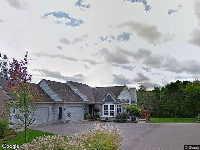 English Hills Condominiums photo 2