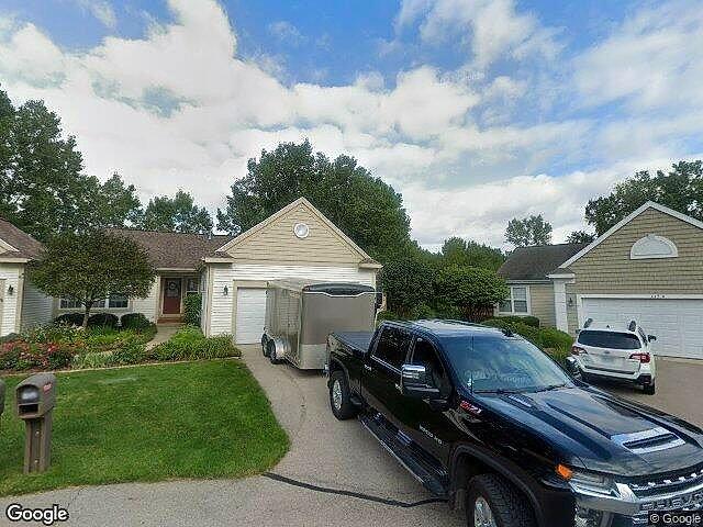 English Hills Condominiums photo 4