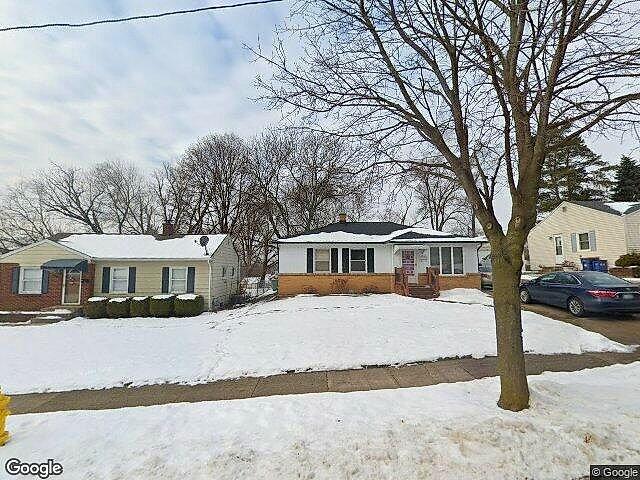 Albert-Realtors Fuller Ave Add. No. 1 photo 3