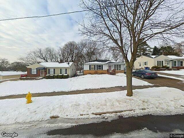 Albert-Realtors Fuller Ave Add. No. 1 photo 4