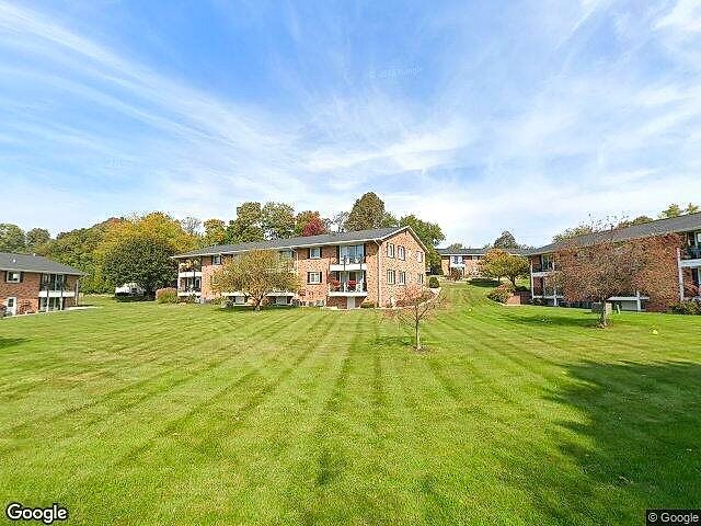 Crestwood Village Condominium photo 3