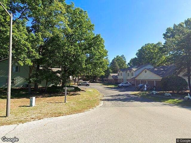 Amberwood Condominium photo 3