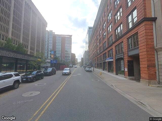 200 Monroe photo 8