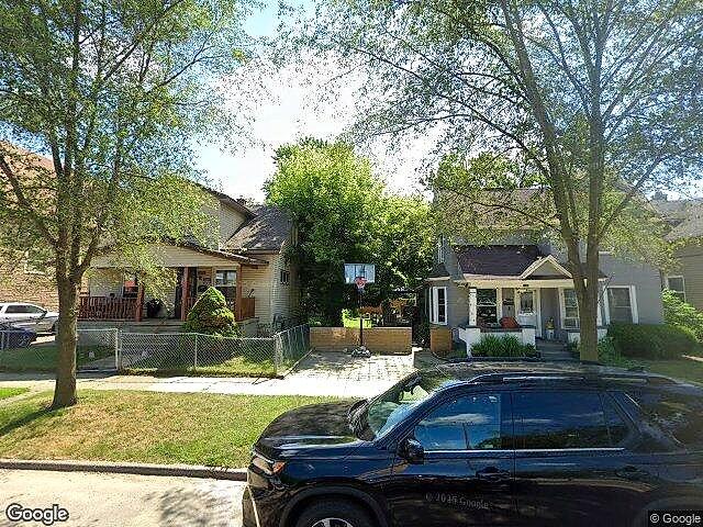 540 Leonard Condominium photo 2