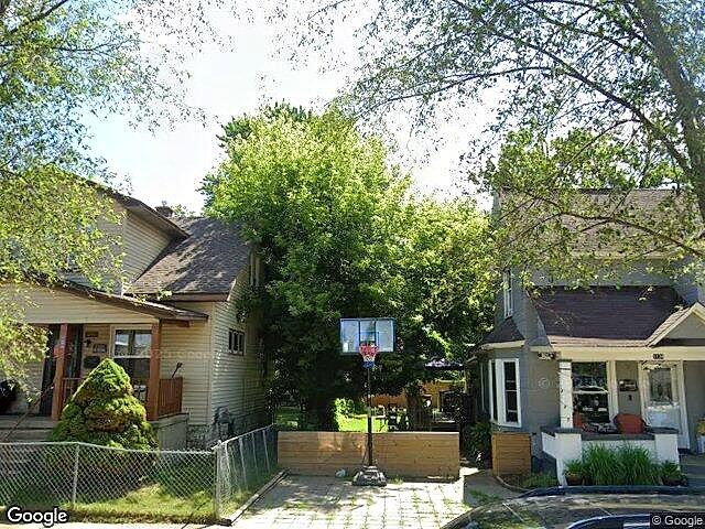 540 Leonard Condominium photo 4