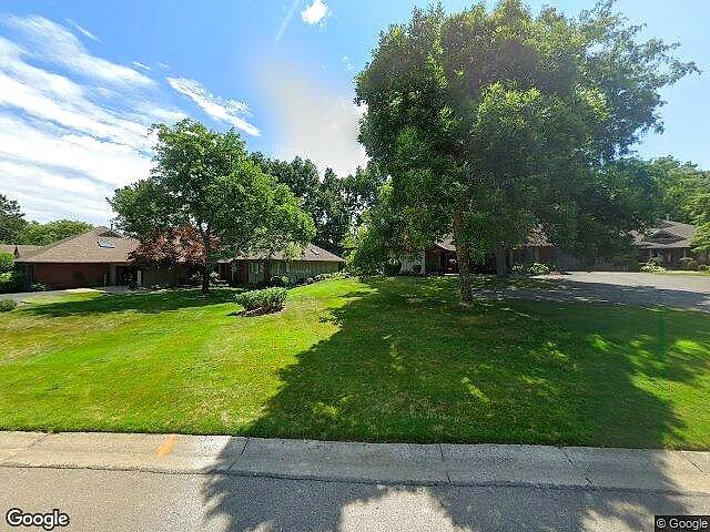 Heathmoor Condominium photo 4