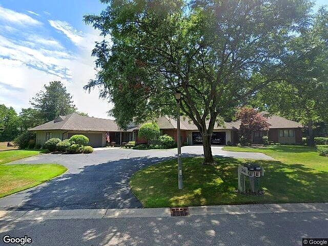 Heathmoor Condominium photo 7
