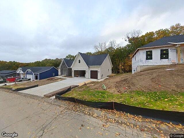 Dean Lake Forest Condominiums photo 9
