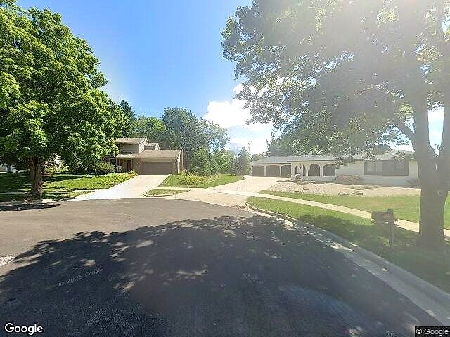 Elinor Lane photo 9