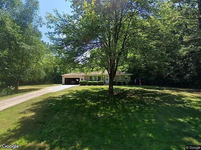 East Pines Estates photo 4