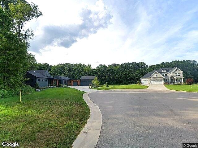 Springer Rayal Estates photo 12