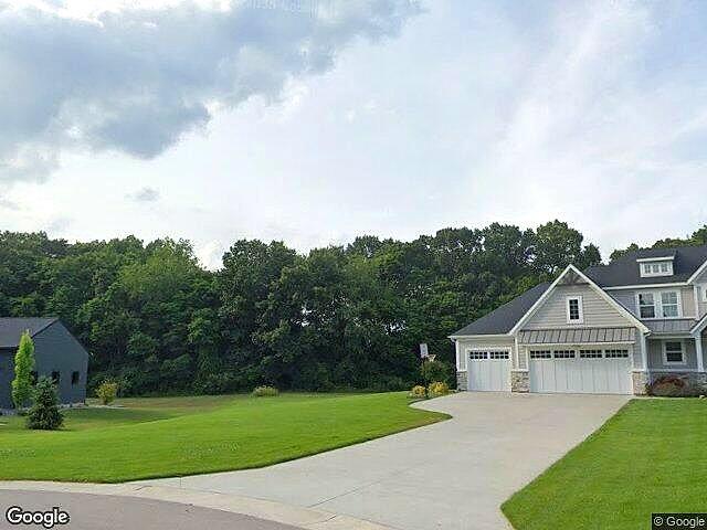 Springer Rayal Estates photo 4