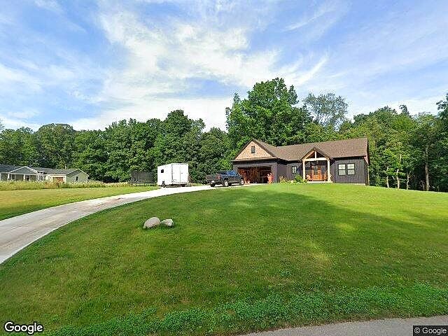 Springer Rayal Estates photo 6
