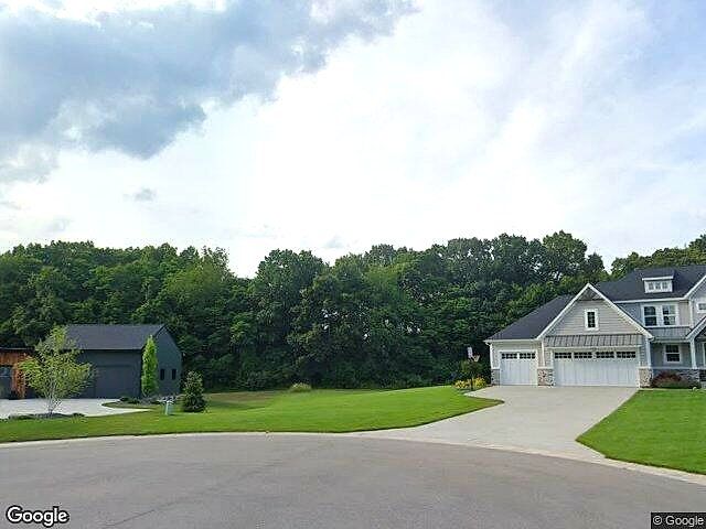 Springer Rayal Estates photo 9