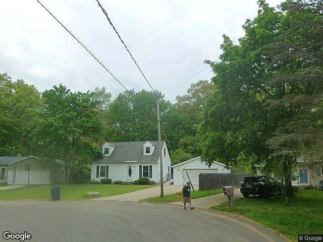 Eastgate Woods photo 3